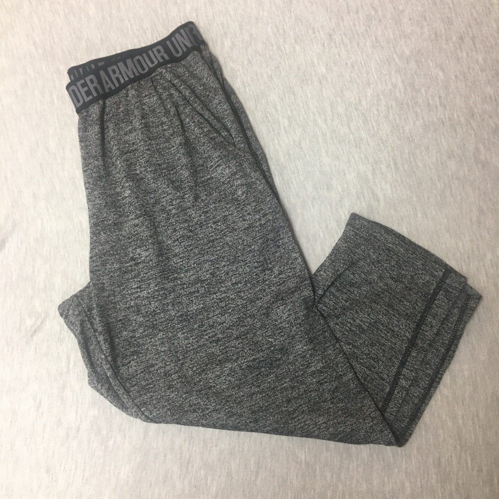 2/$20 Under armour Capri joggers